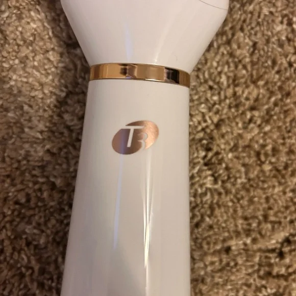 T3 White and Gold Hair Styling Brush - Picture 3 of 5